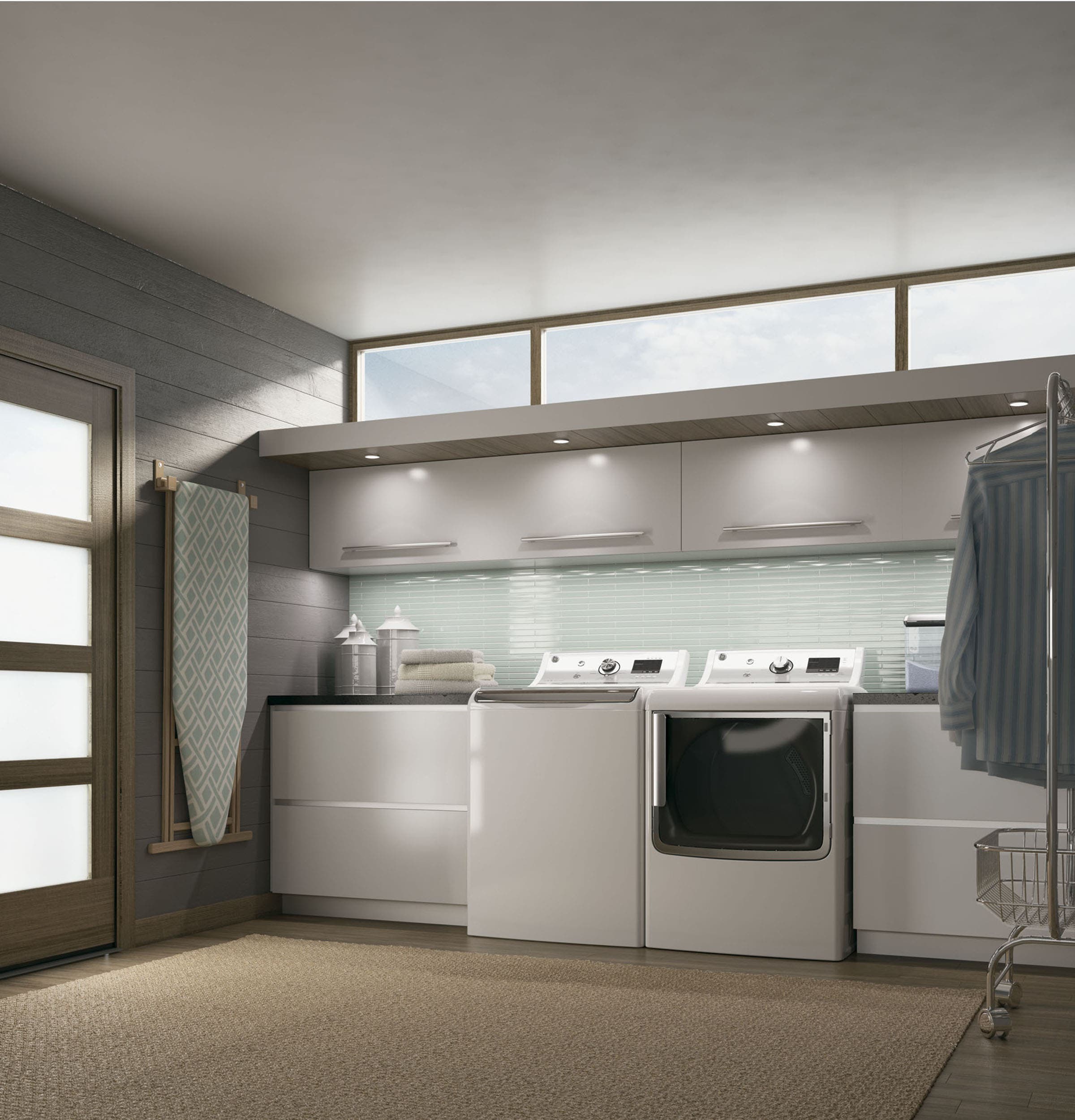 GE GTD81ESSJWS White On White With Silver Backsplash