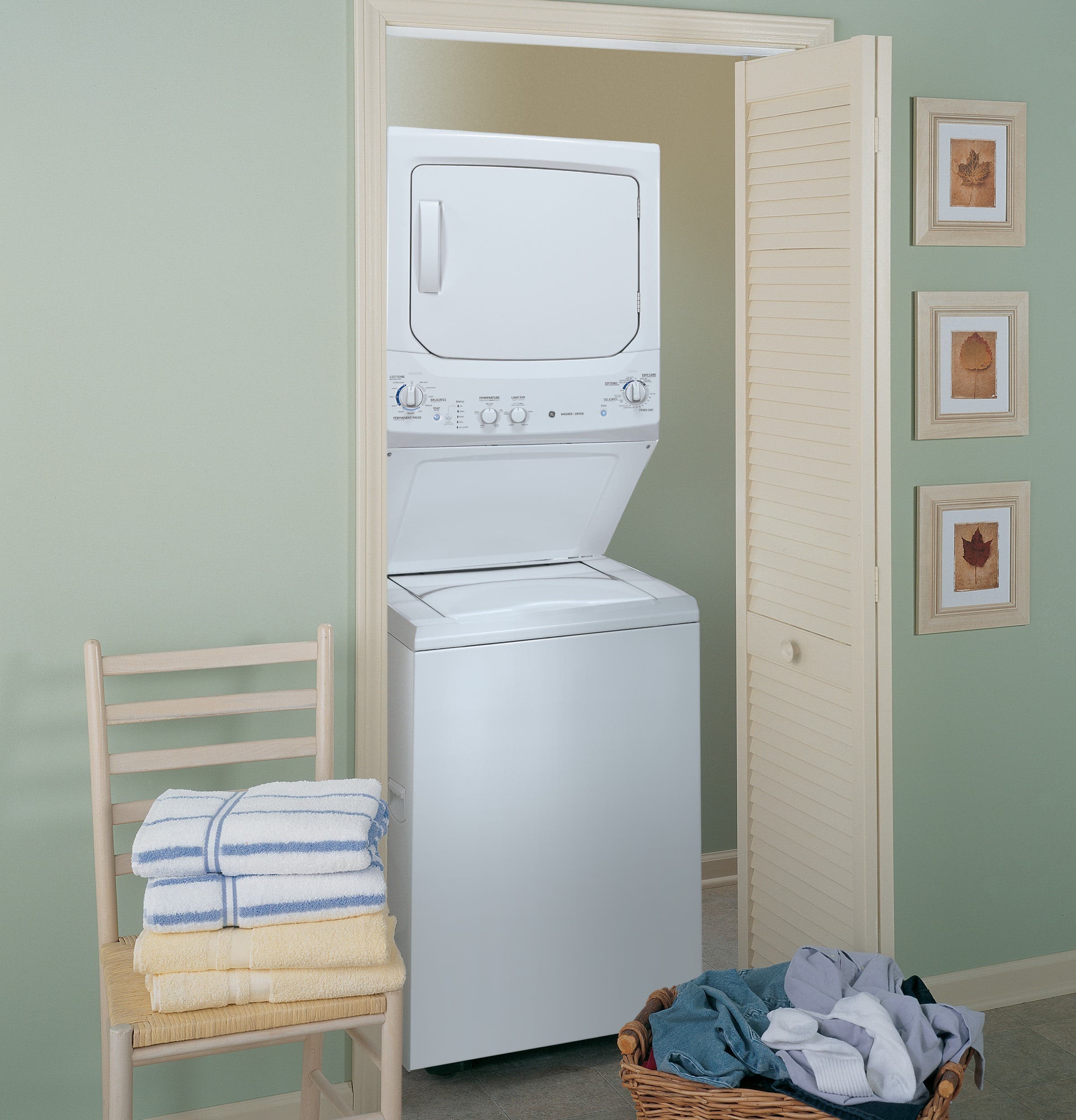 GE GUD24GSSJWW White