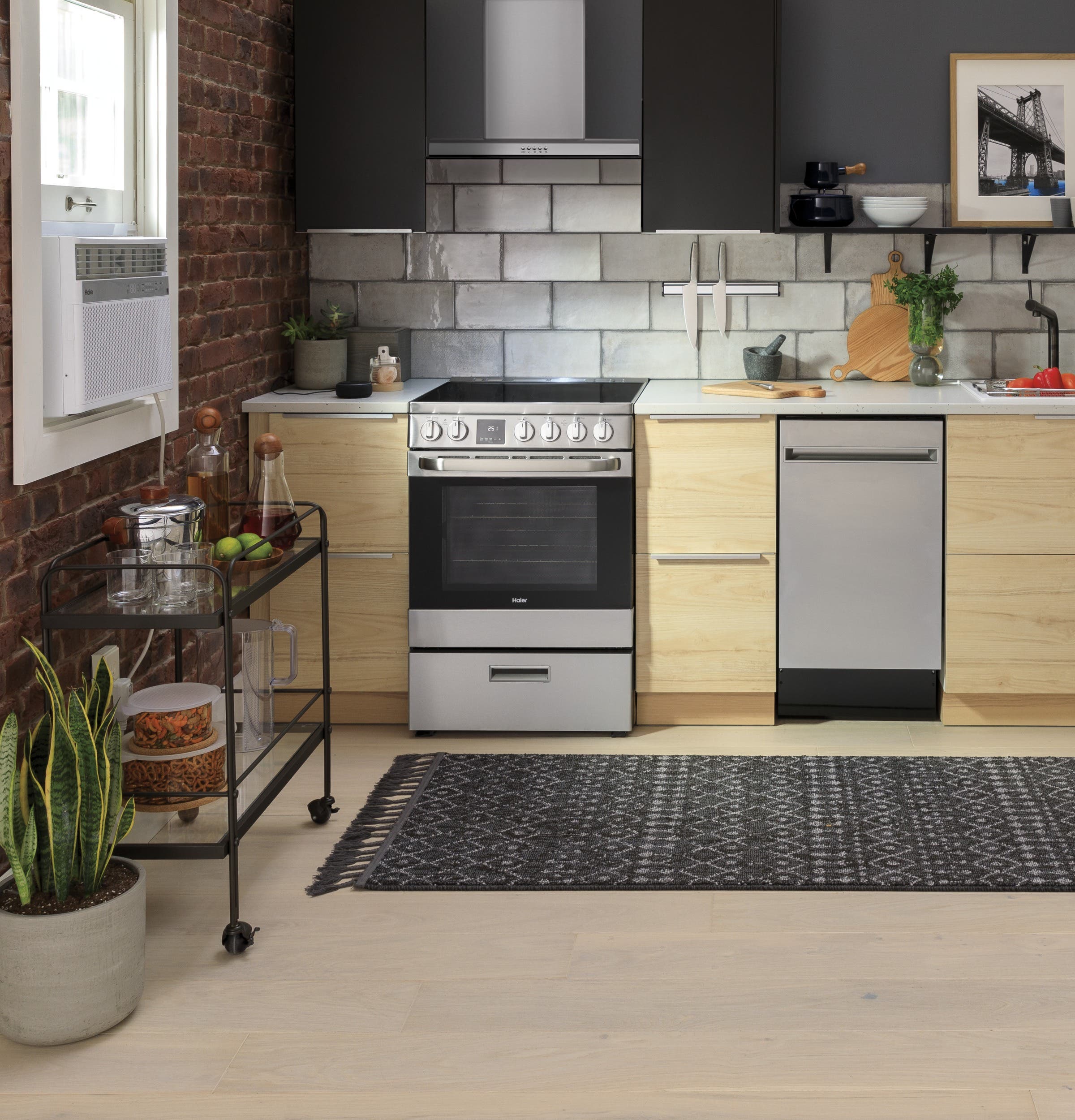 Haier HCH2100ACS Stainless Steel