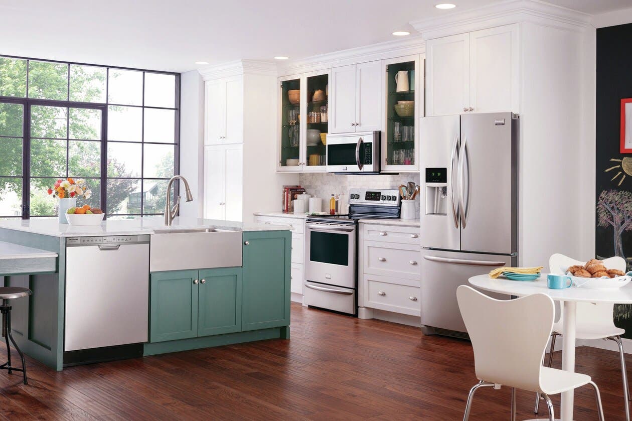 Frigidaire FGCD2444SA Silver