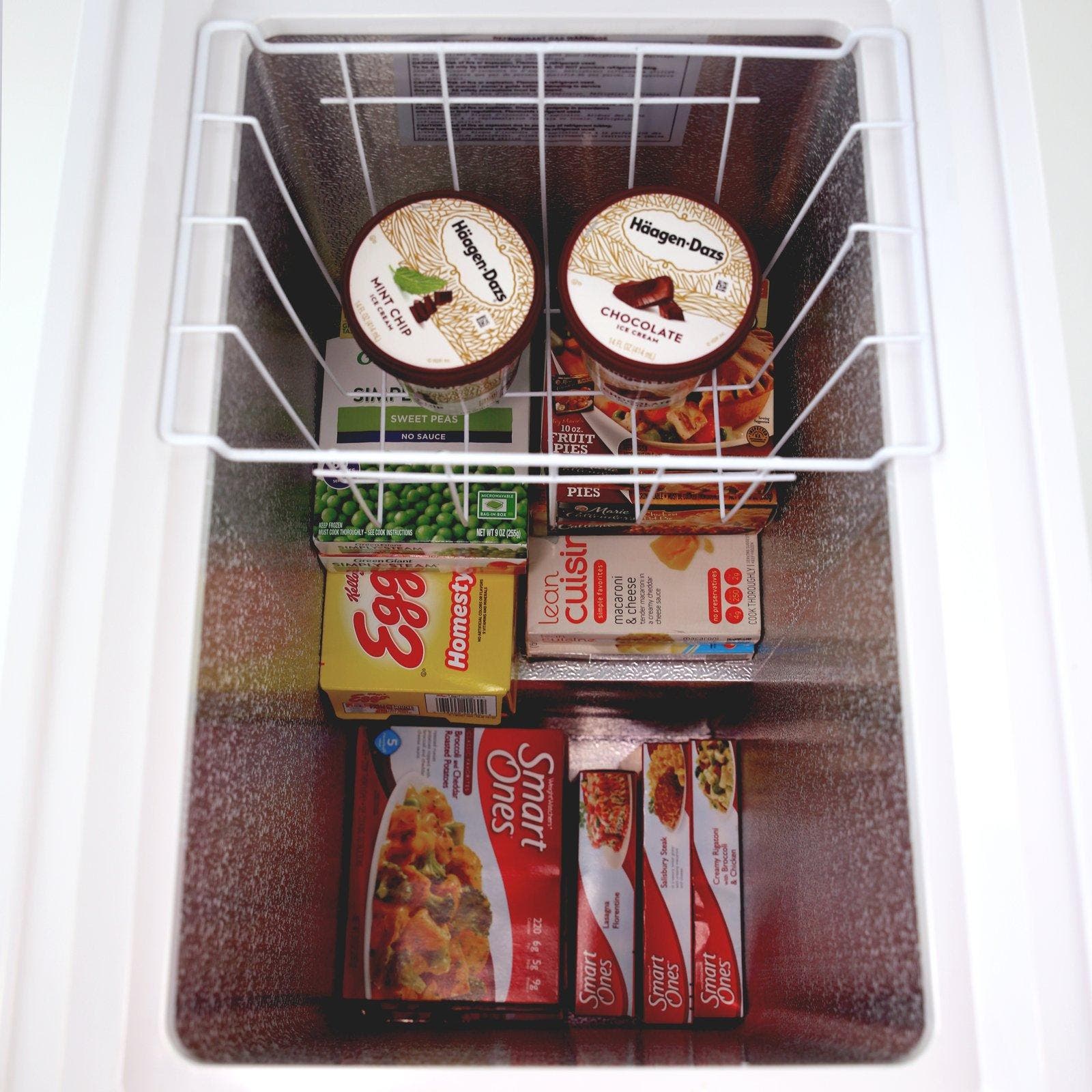 Avanti CF24Q0W 2.5 cu ft. Manual Defrost Chest Freezer