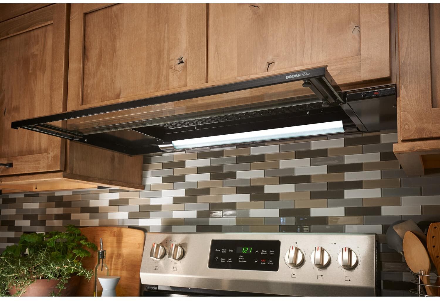 Broan 153023 30 Inches/Black