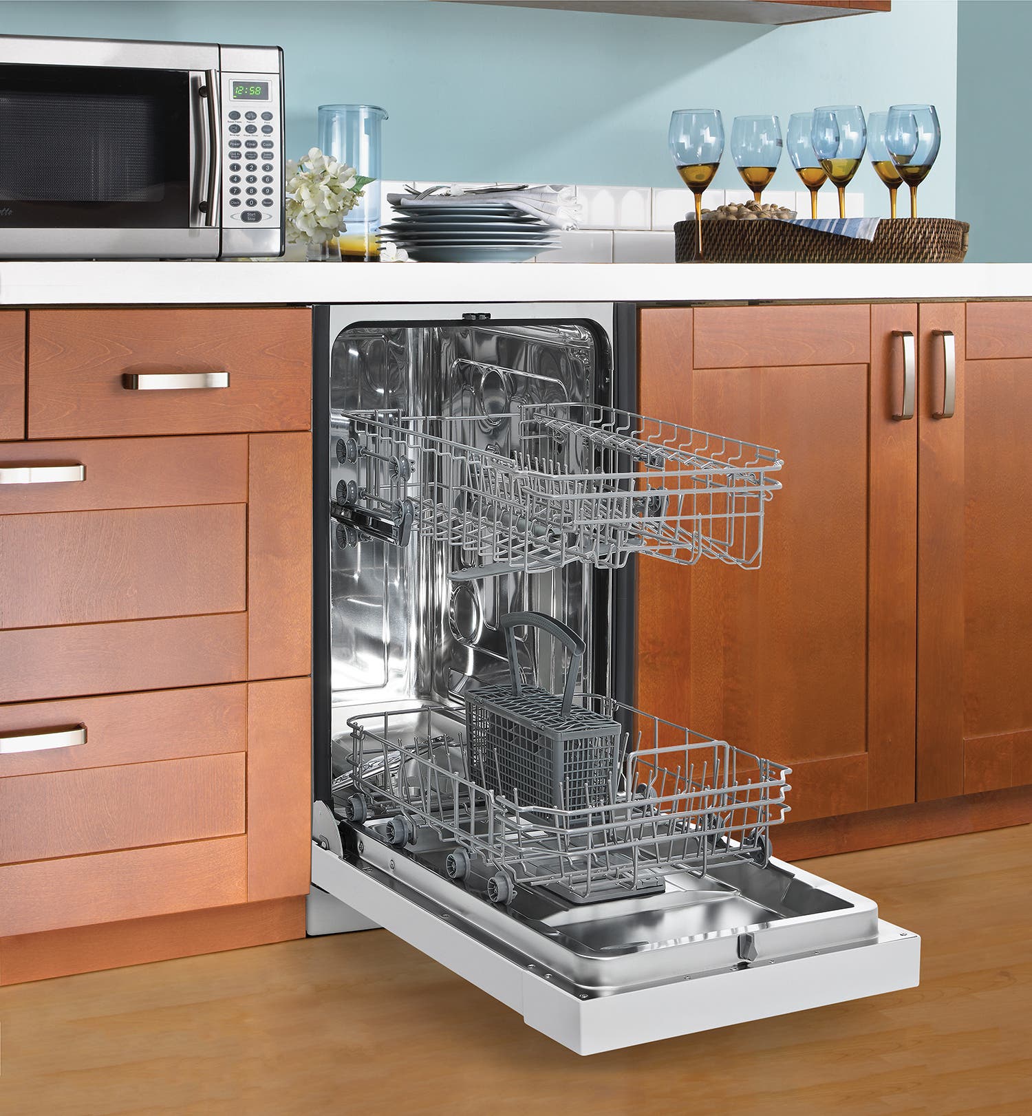Danby DDW1804EW White