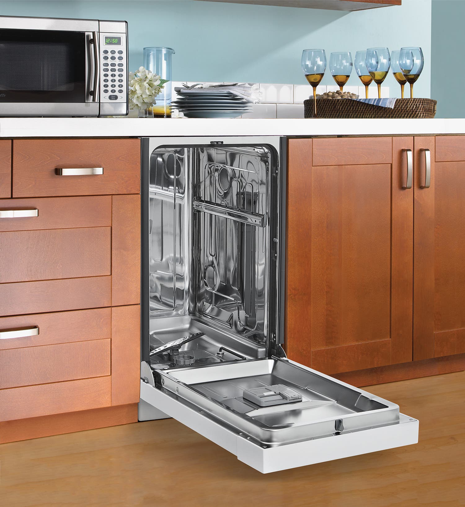 Danby DDW1804EW White