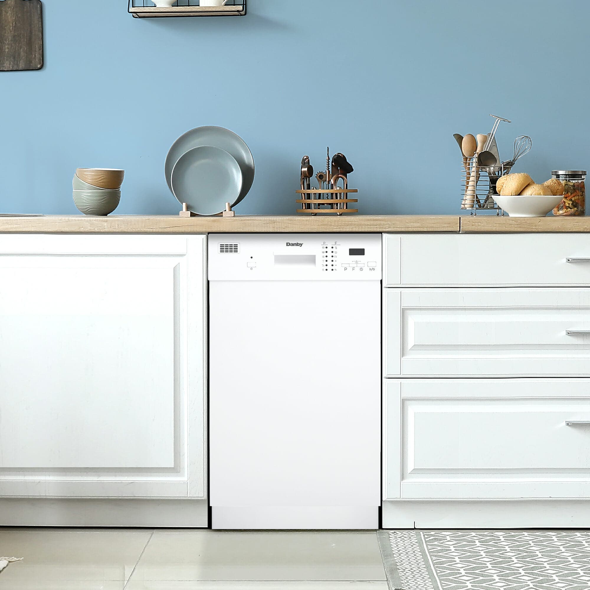 Danby DDW1804EW White
