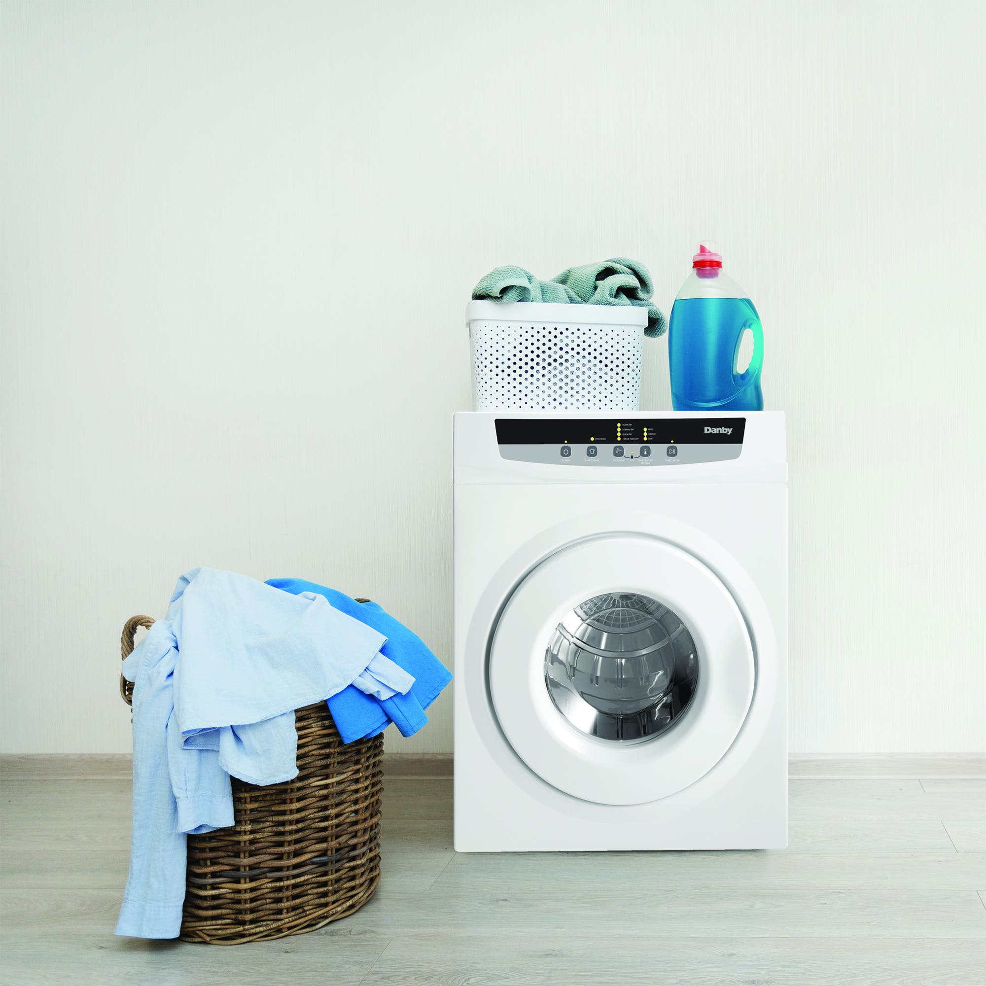 Danby DDY060WDB White