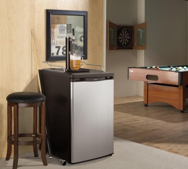 Danby DKC052BSLDBD 20 Inch Kegerator