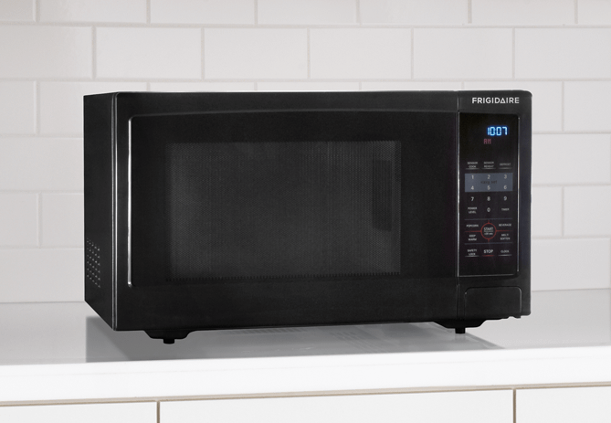 Frigidaire FFCE1638LB Black