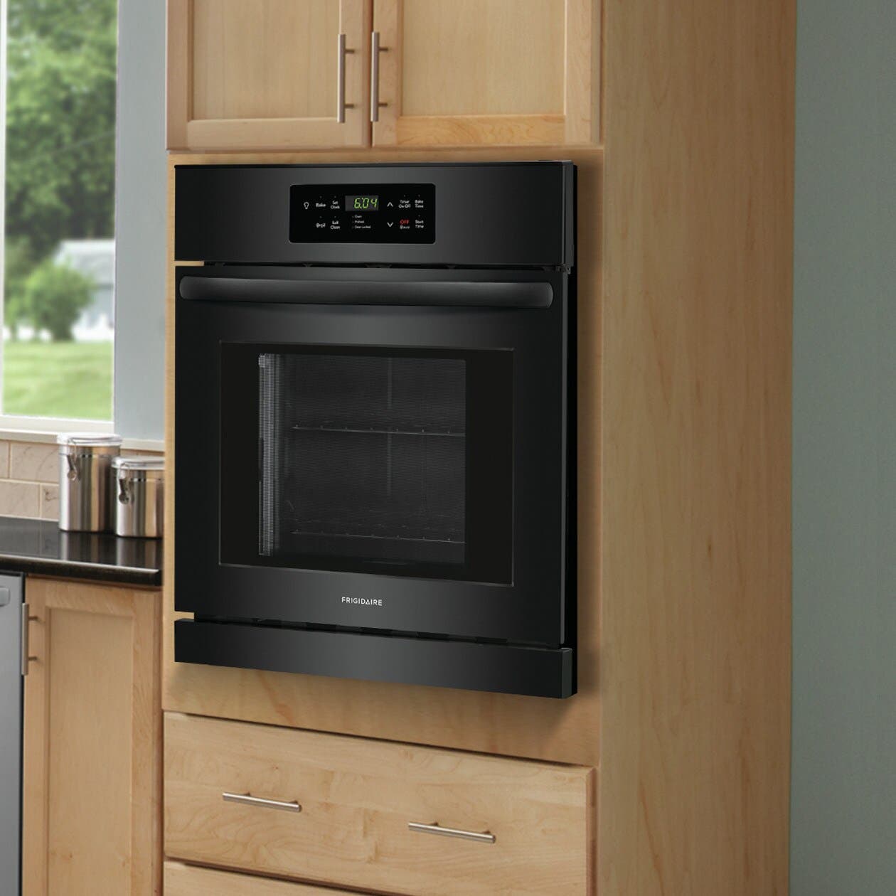 Frigidaire FFEW2426UB Black