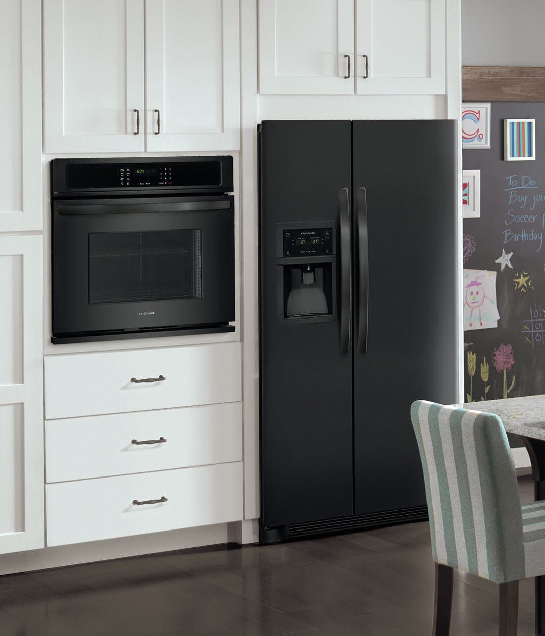 Frigidaire FFEW3026TB Black