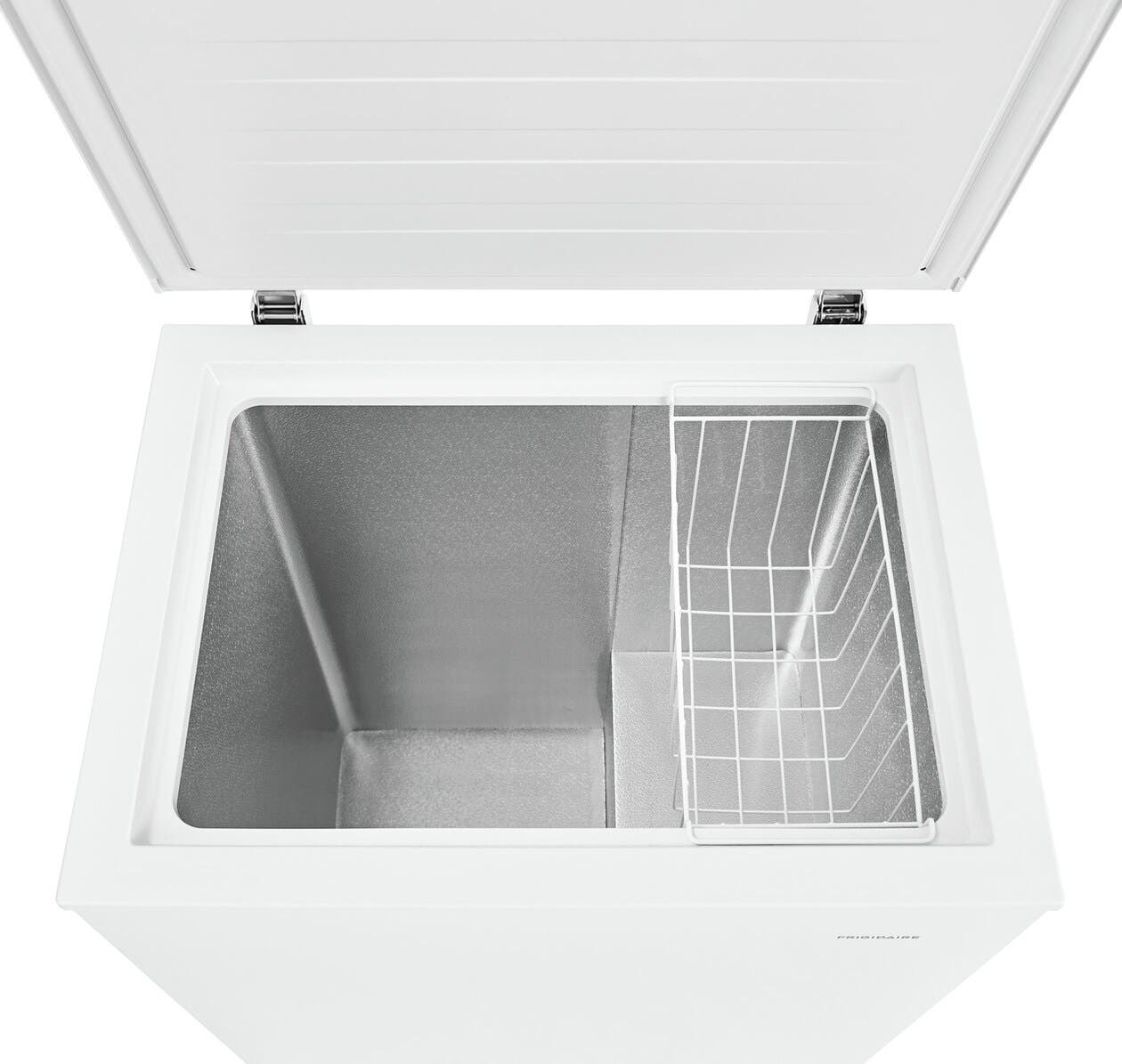 Frigidaire FFFC05M2UW 5 Cu. Ft., 29 Inch