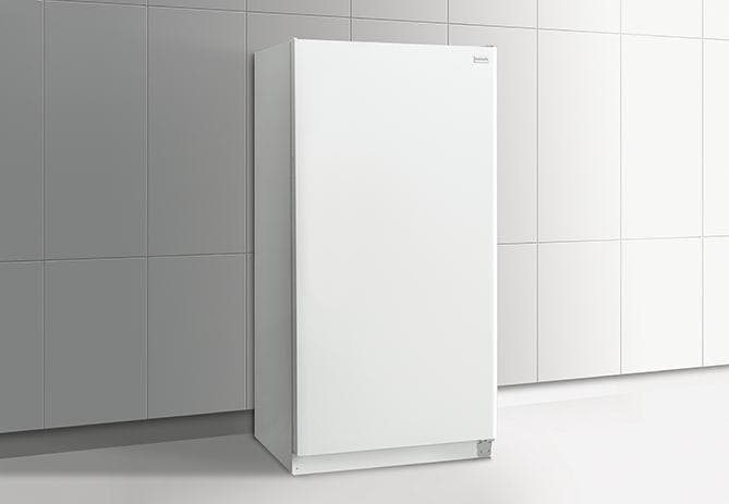 Frigidaire FFFH17F1RW White