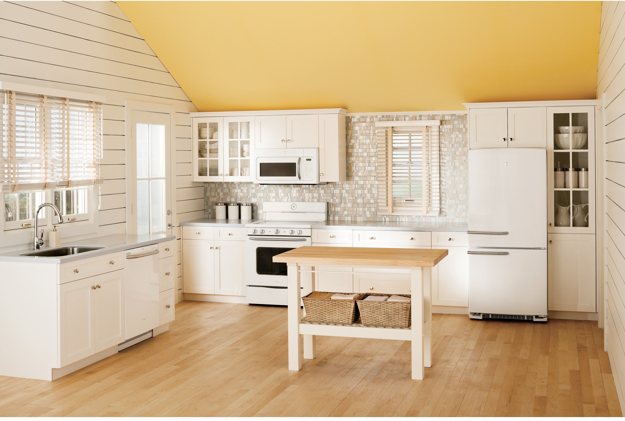 GE Artistry Series Microwave - Thumbnail 4
