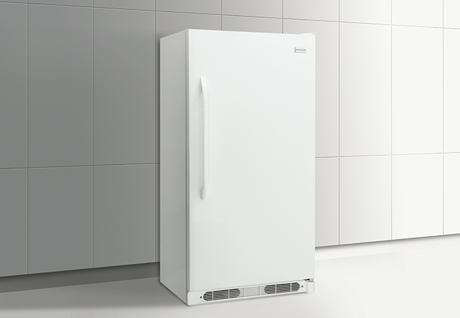 Frigidaire FFRU17G8QW White