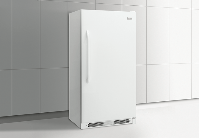 Frigidaire FFRU17G8QW White
