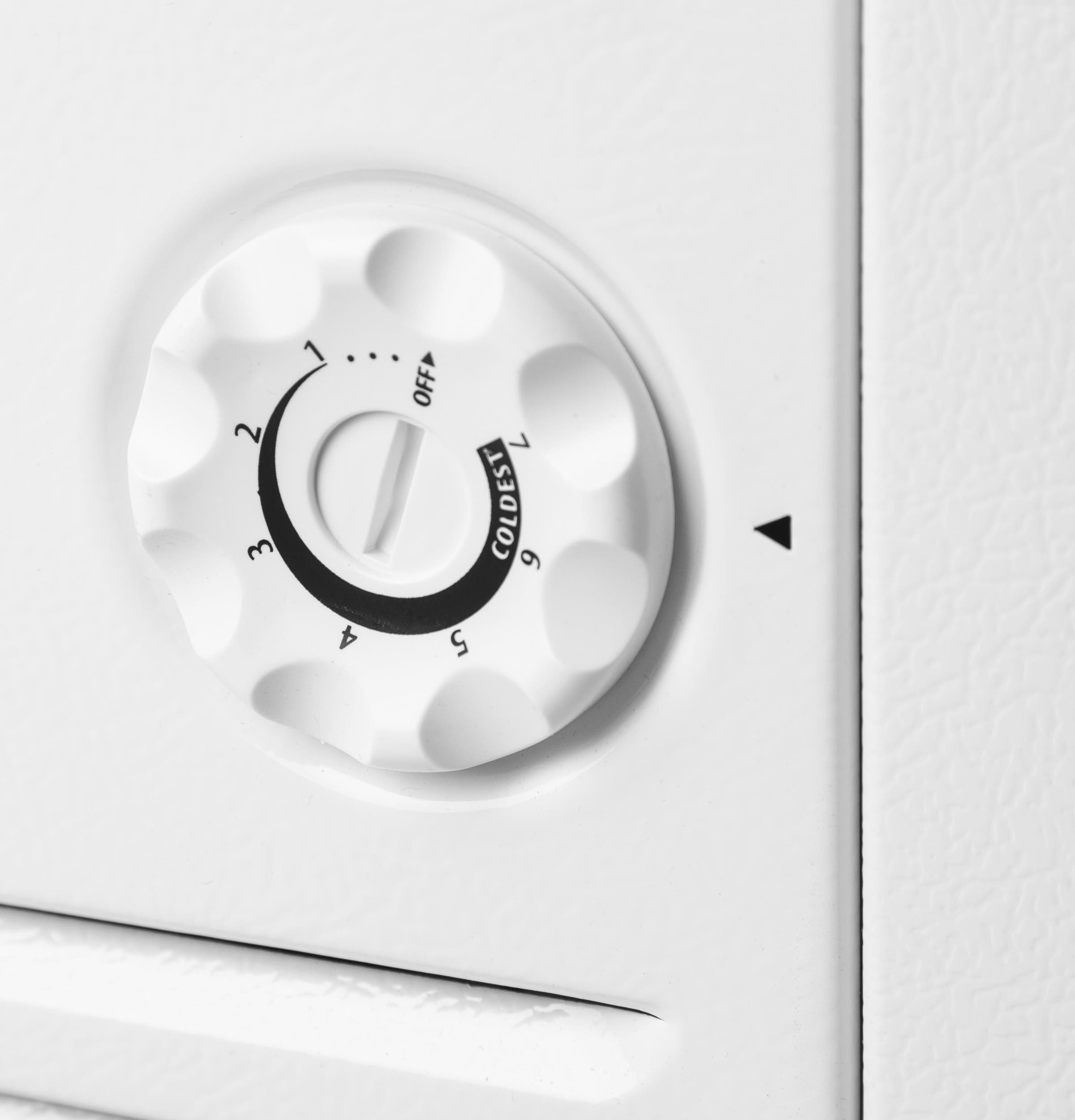 GE FCM16DJWW White