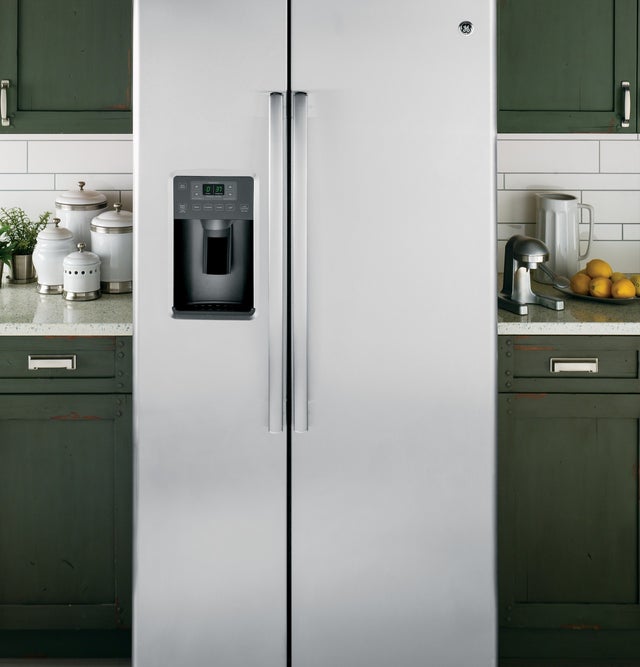 GE GSE25HSHSS 25.3 Cu. Ft. Freestanding Side by Side Refrigerato...