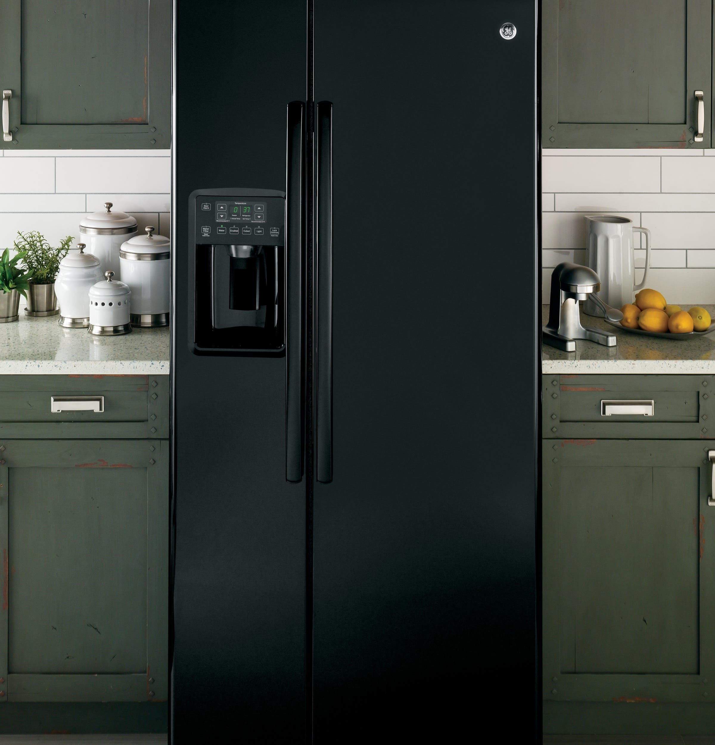 GE GSS23GGKBB Black