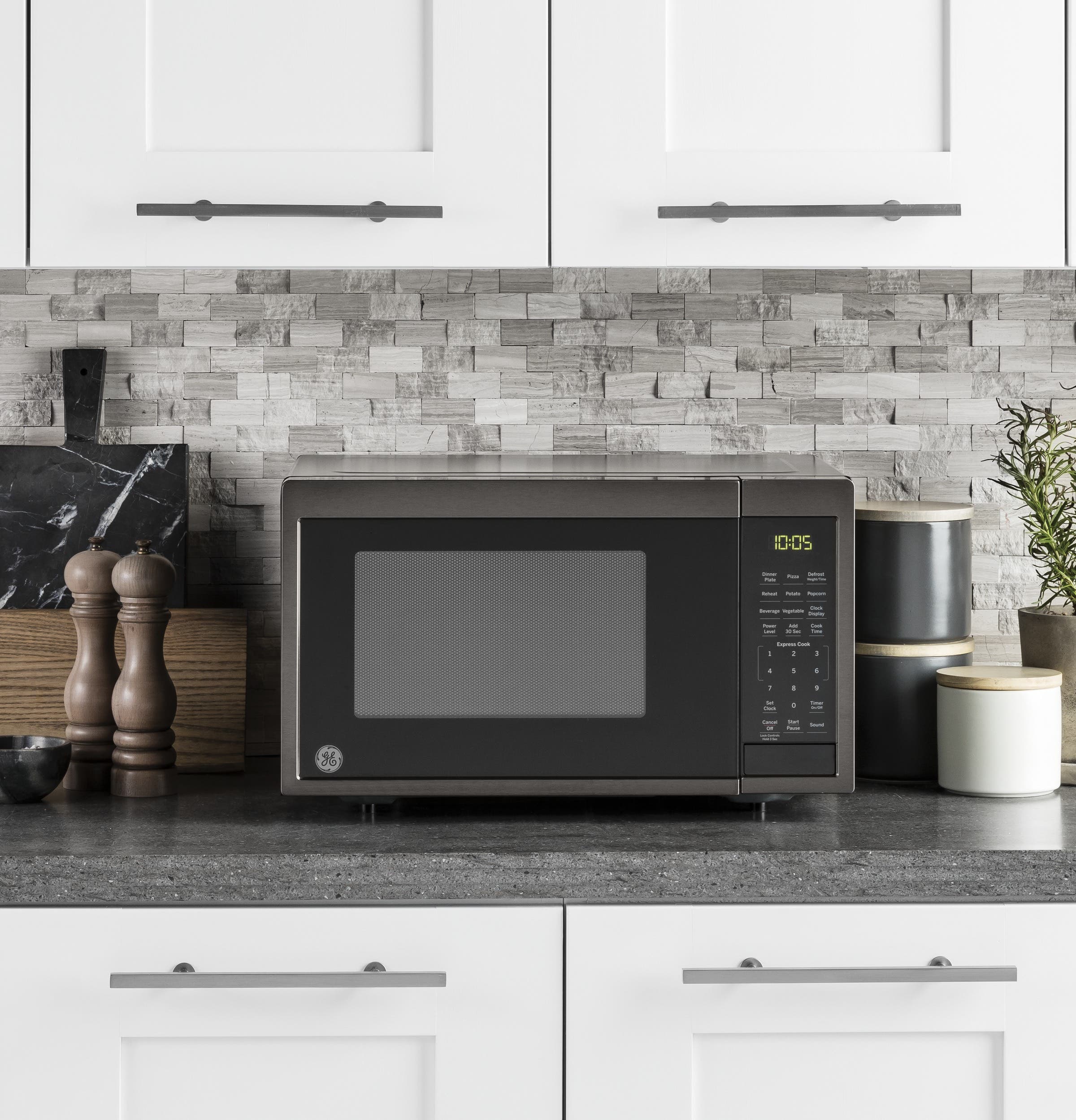 GE JES1095BMTS Black Stainless