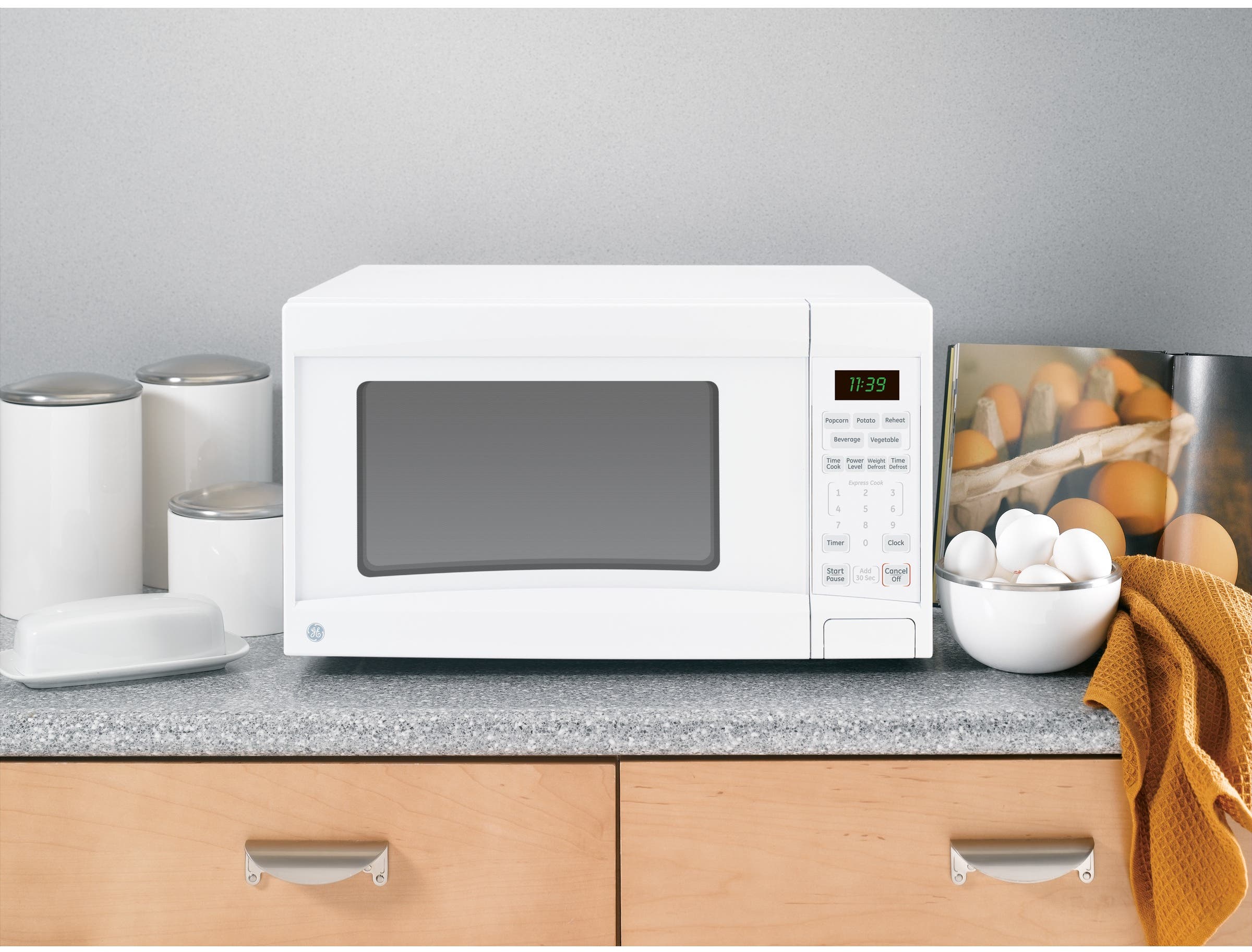 GE JES1139DSWW White