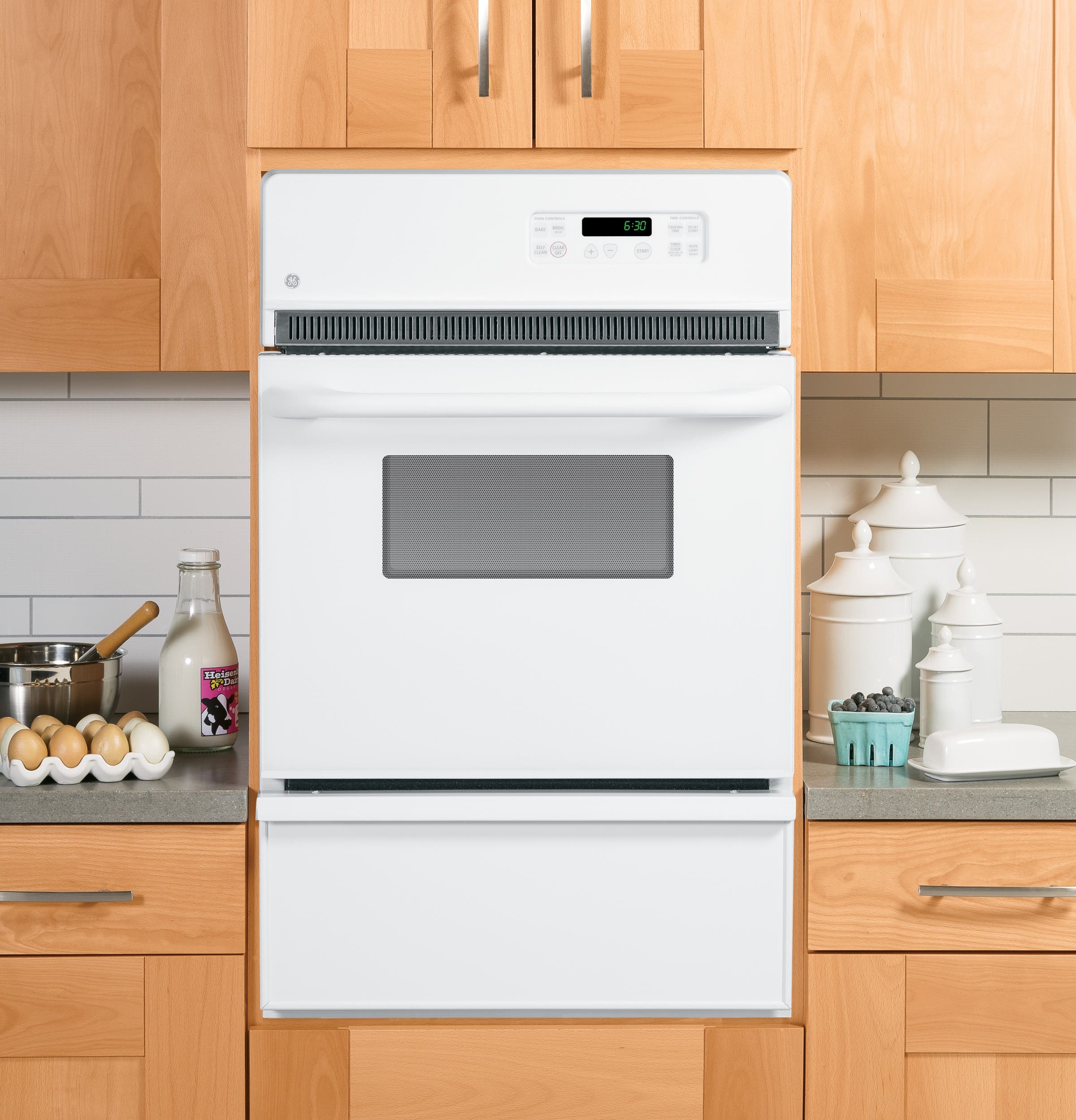 GE JGRP20WEJWW White On White