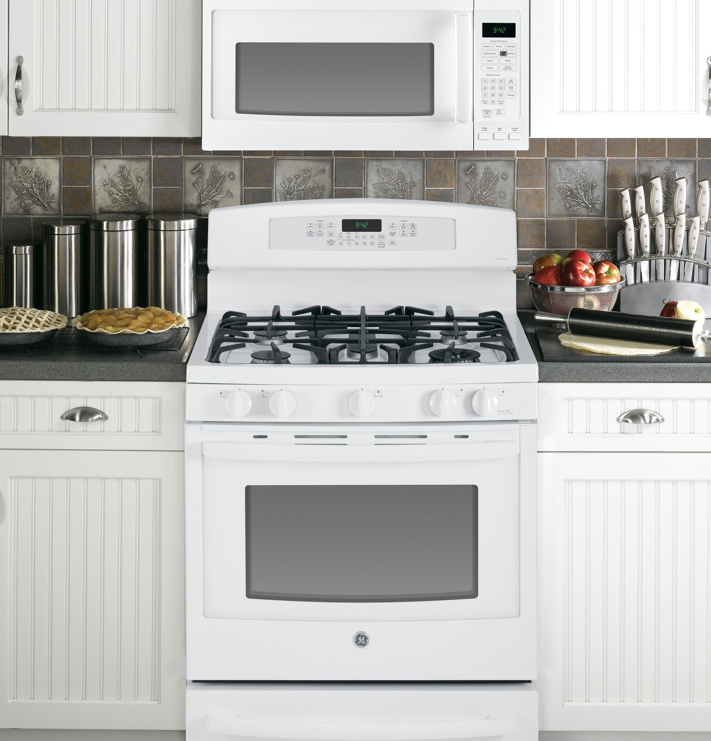 GE P2B940DEFWW White