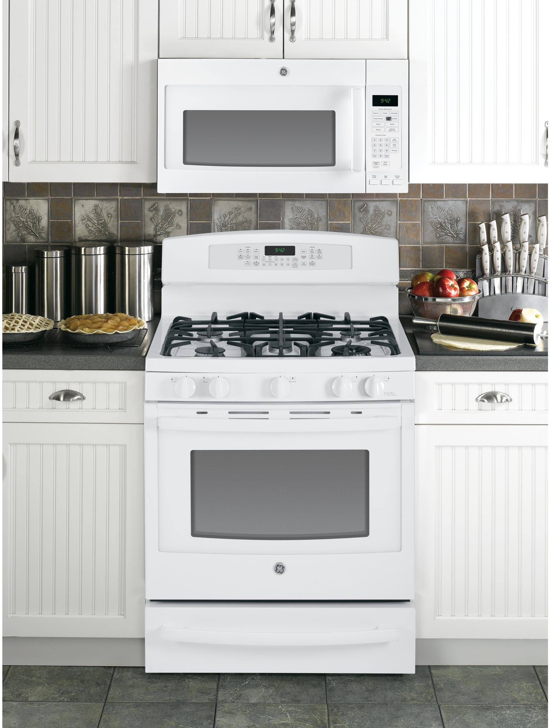 GE P2B940DEHWW White