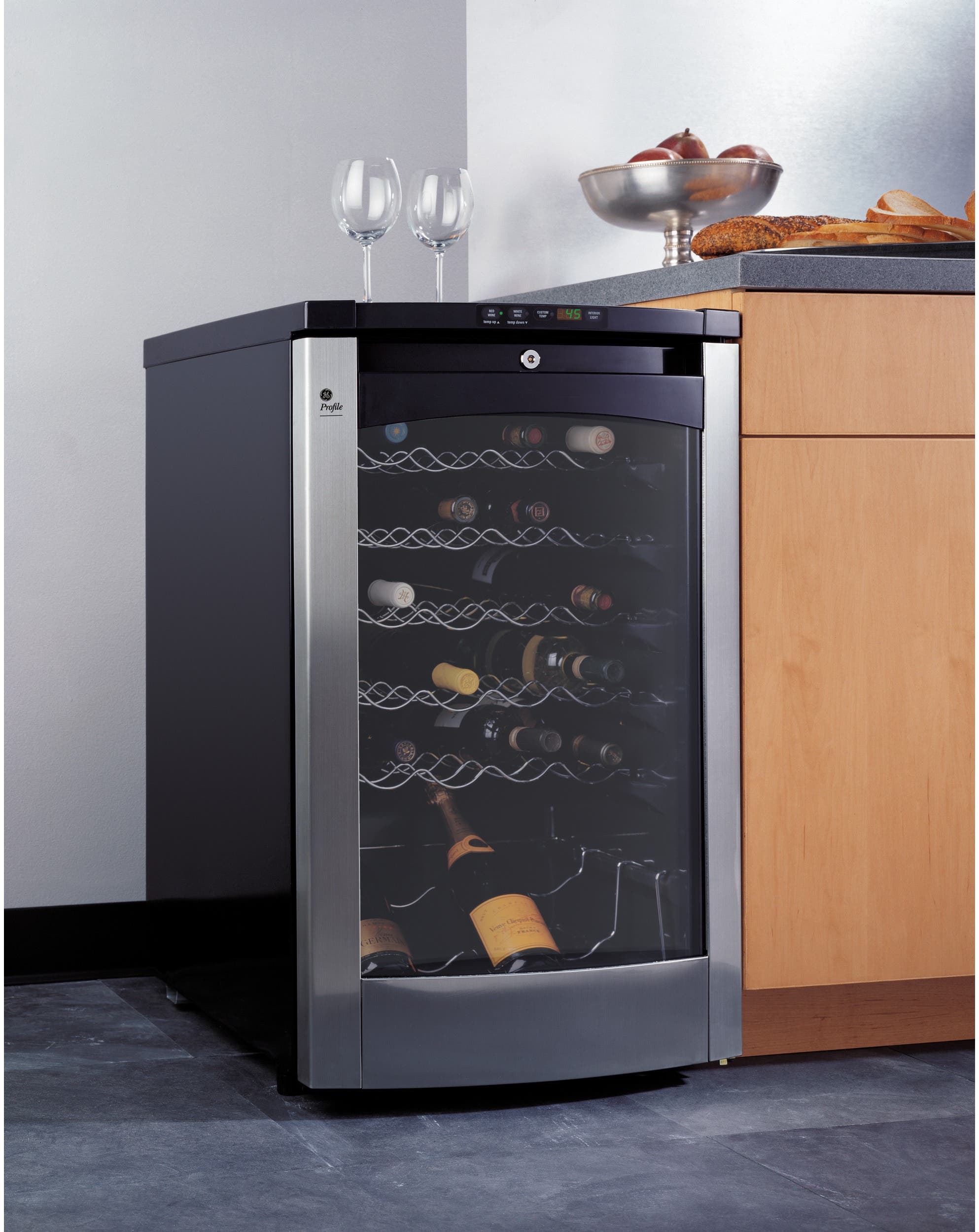 GE PWR04FANBS 20" Wine Center