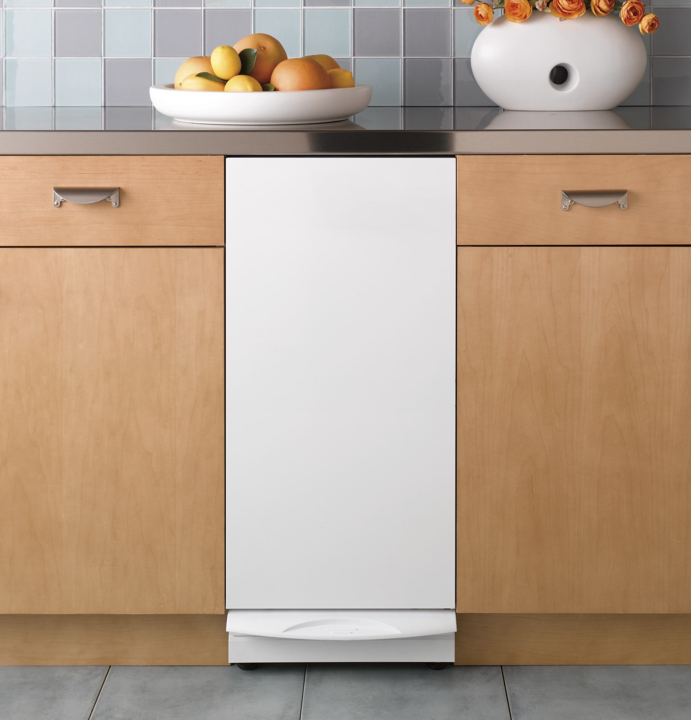 GE UCG1600LWW White