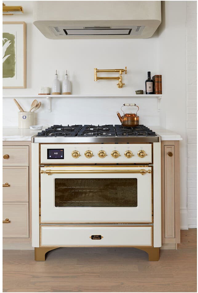 Ilve UM09FDNS3AWG Natural Gas In Antique White W/ Brass Trim