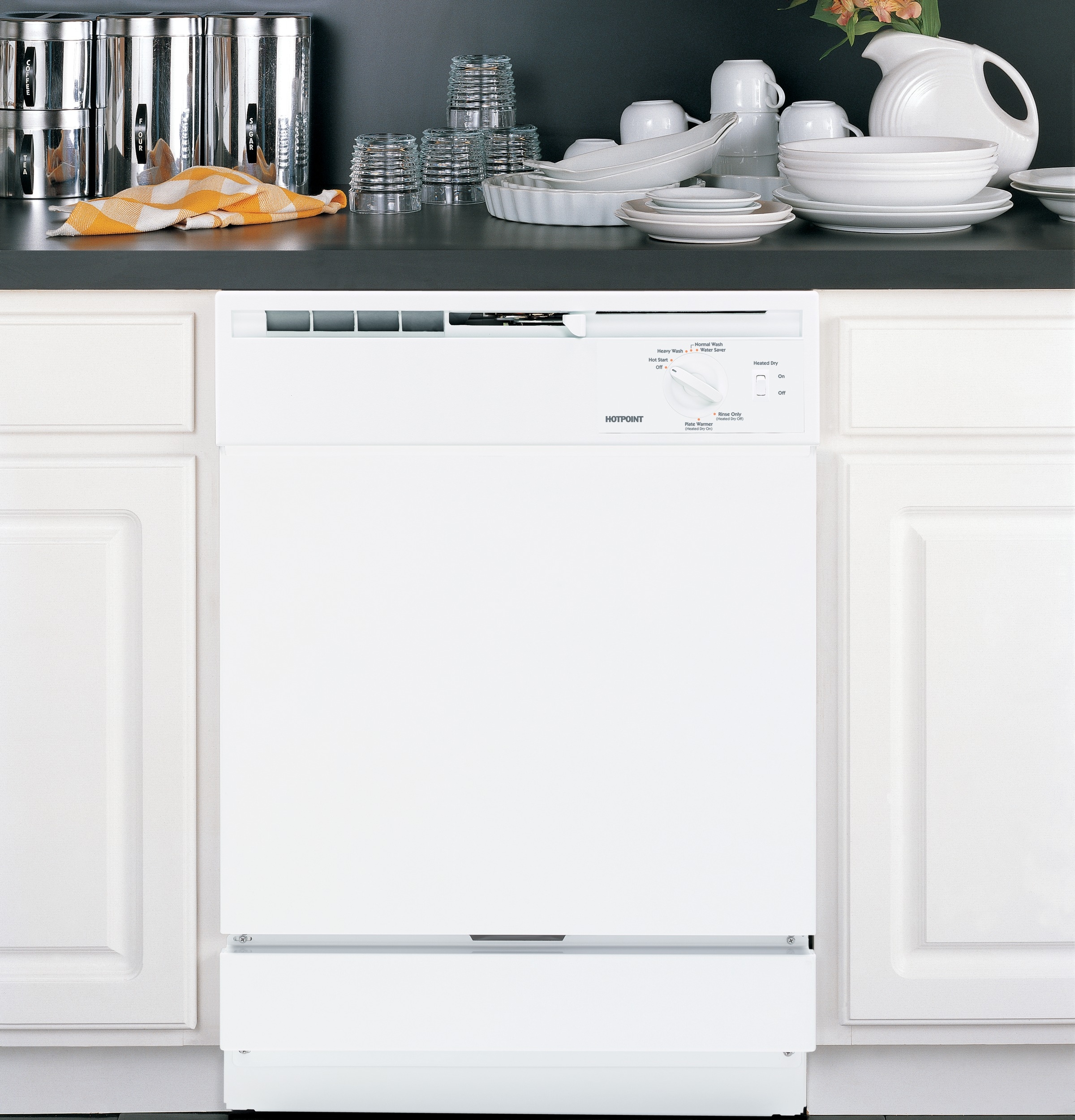 Hotpoint HDA2100VWW White