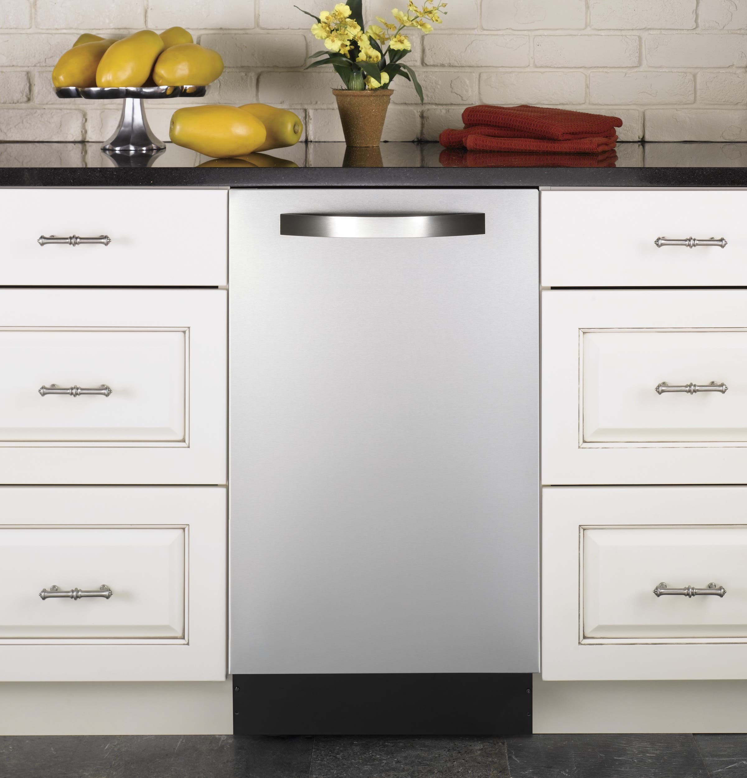Haier QDT125SSKSS 18 Inch Fully Integrated Dishwasher