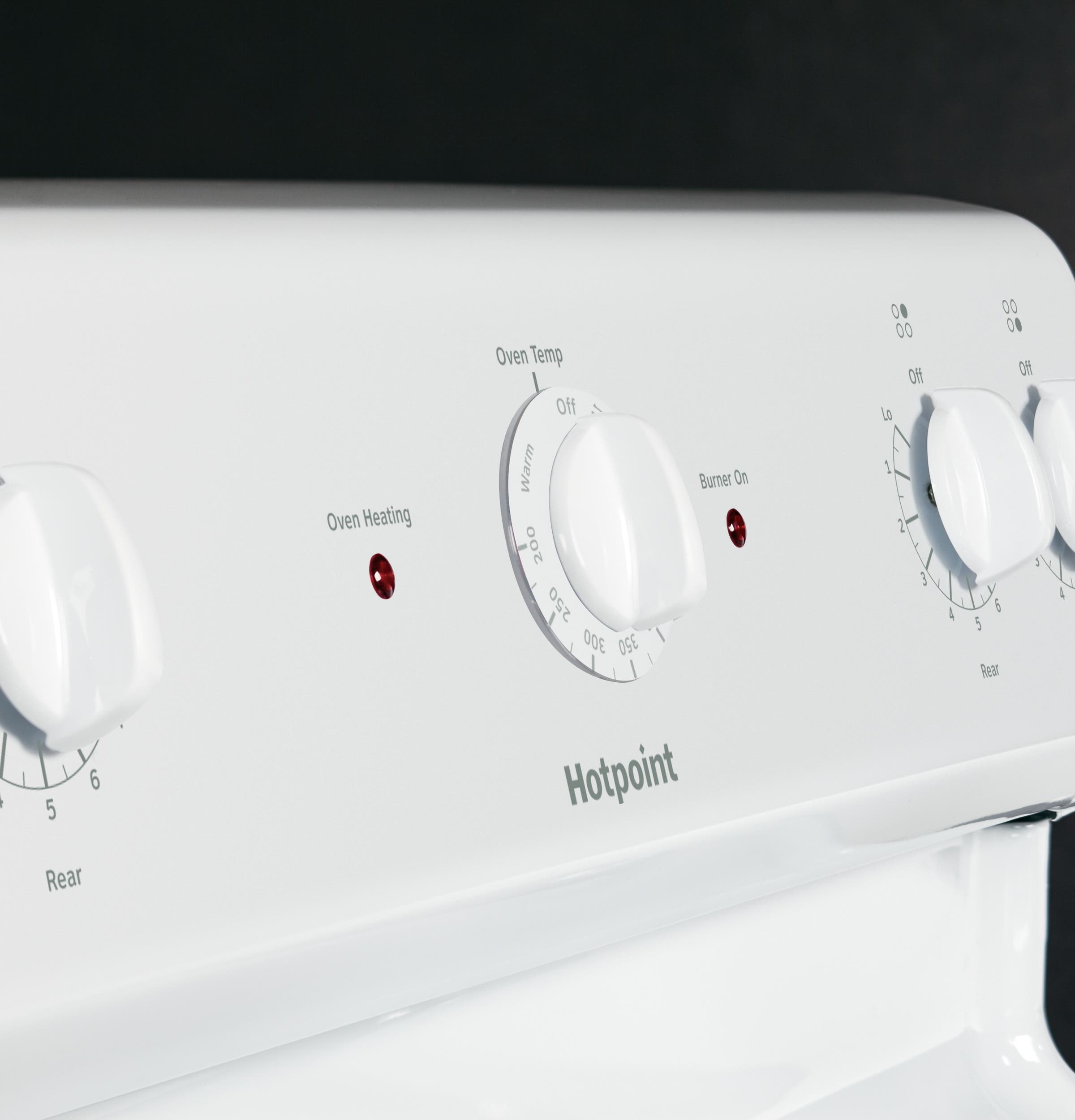 Hotpoint RB525DHWW White