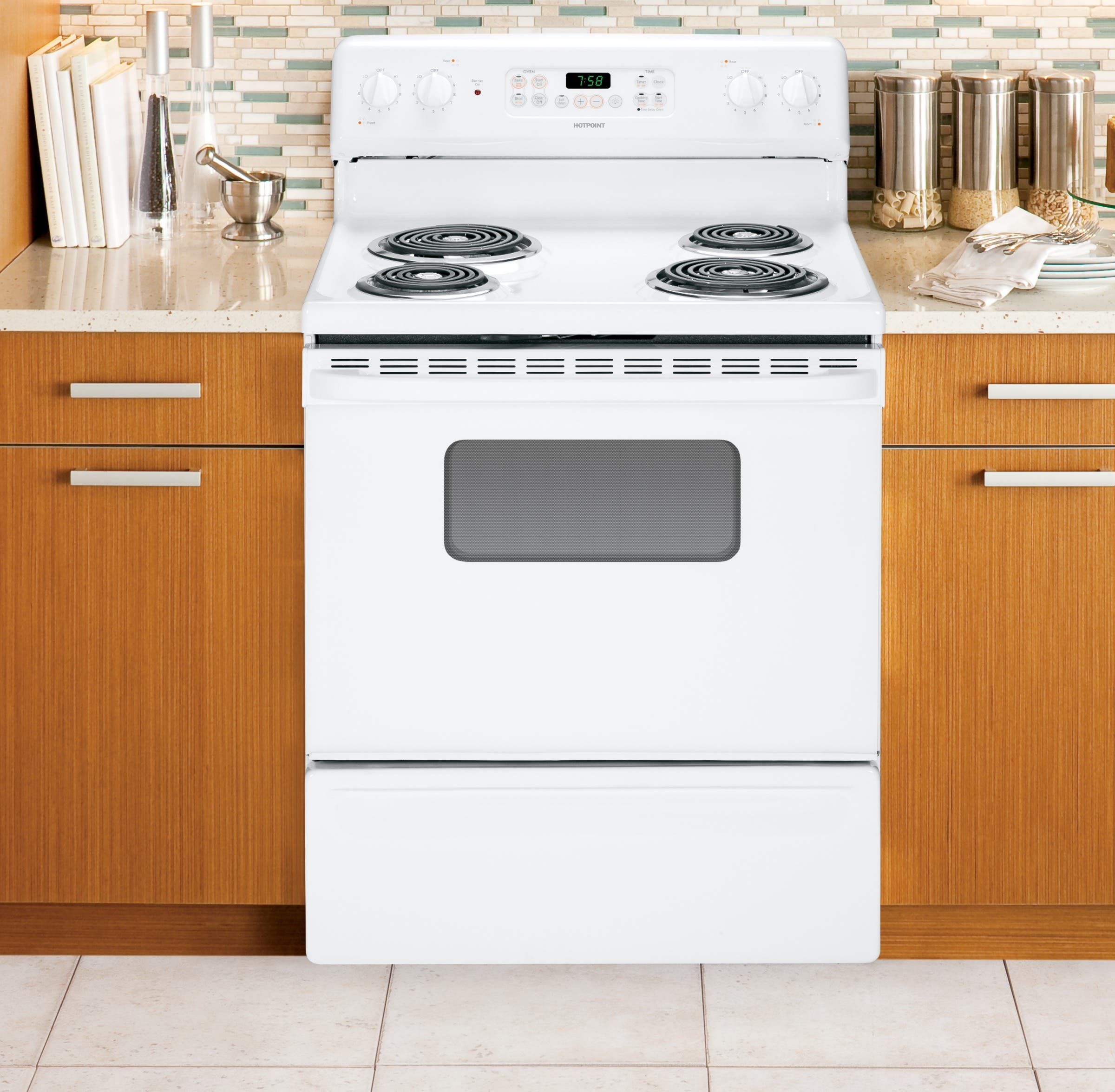 Hotpoint RB758DPWW White