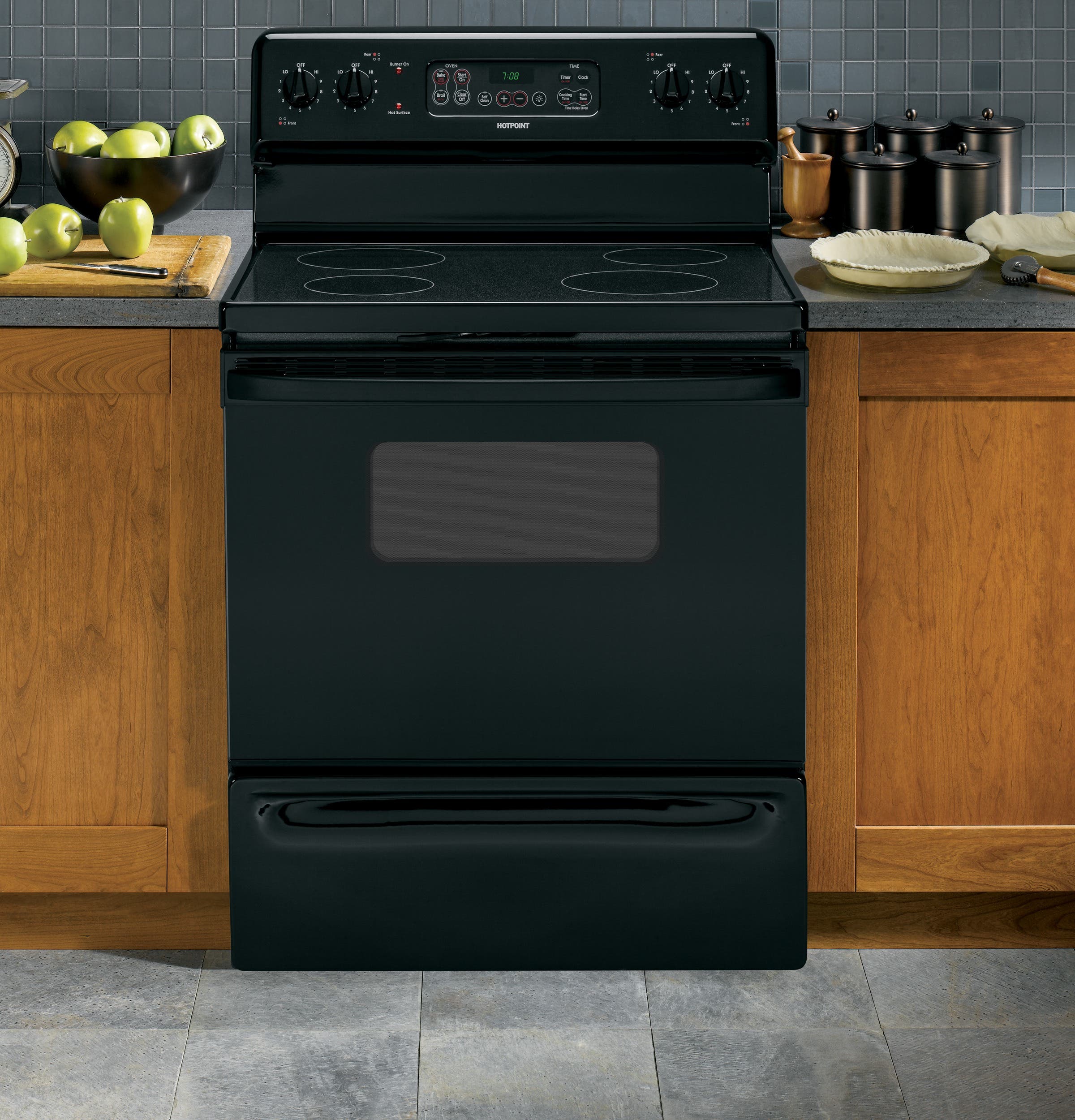 Hotpoint RB787DPBB Black