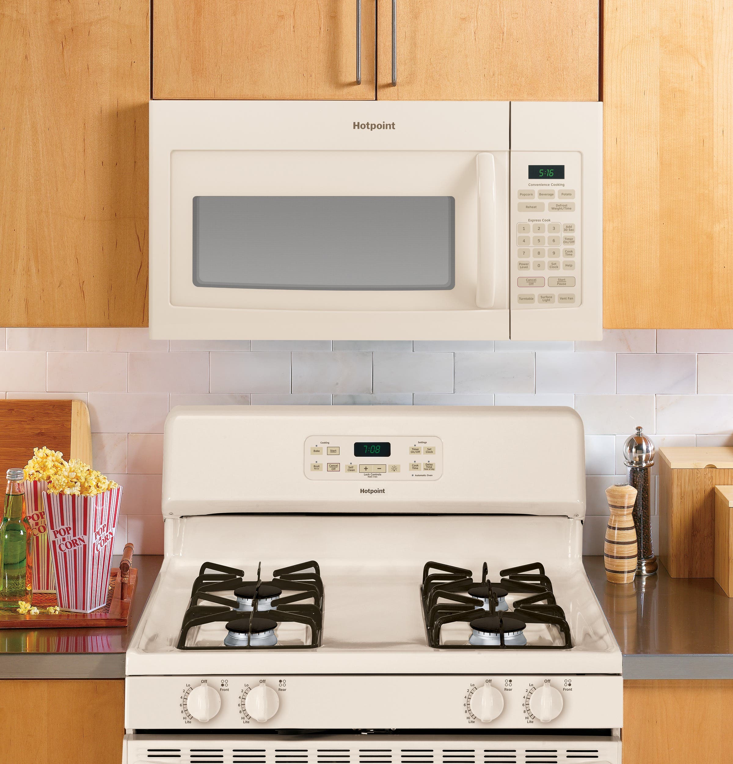 Hotpoint RGB780DEHCC Bisque