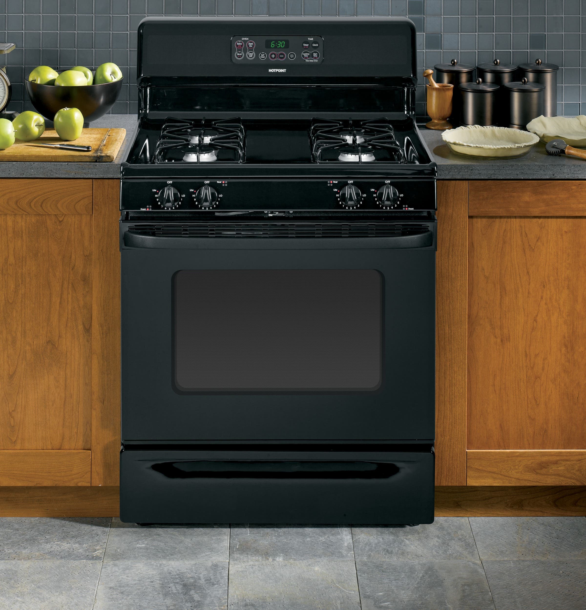 Hotpoint RGB790DETBB Black