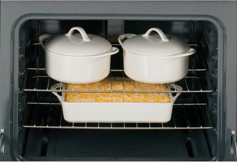 Hotpoint RGBS100DMWW 30 Inch Freestanding Gas Range with 4 Burners: Whi...