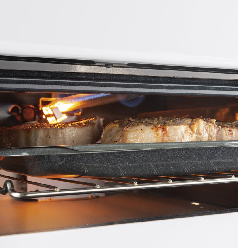 Hotpoint RGBS100DMWW 30 Inch Freestanding Gas Range with 4 Burners: Whi...