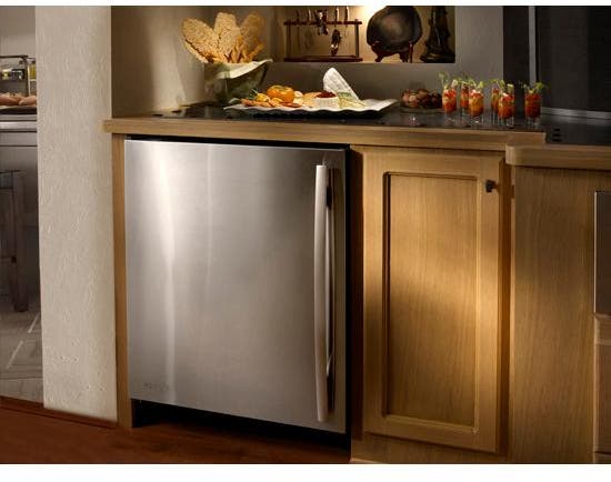 Jenn Air JUR248LBCX Requires Custom Panel/Left Door Swing