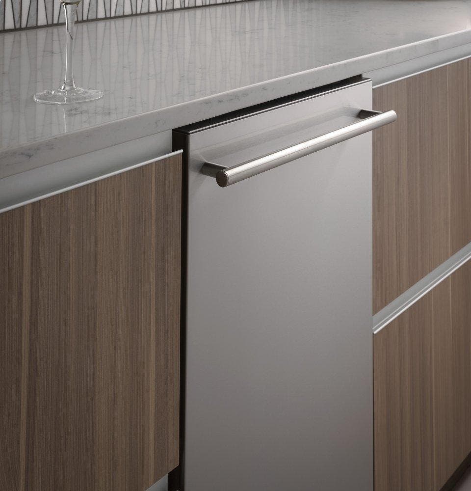 Monogram ZDT165SSLSS Stainless Steel