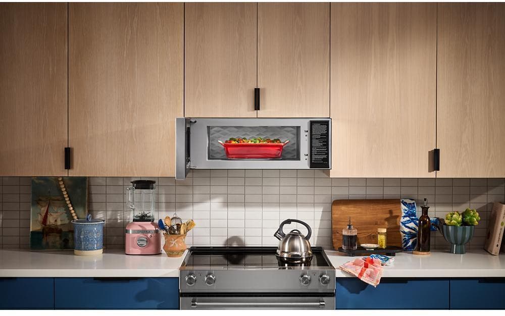 KitchenAid KMML550RBS Black Stainless Steel with PrintShield Finish