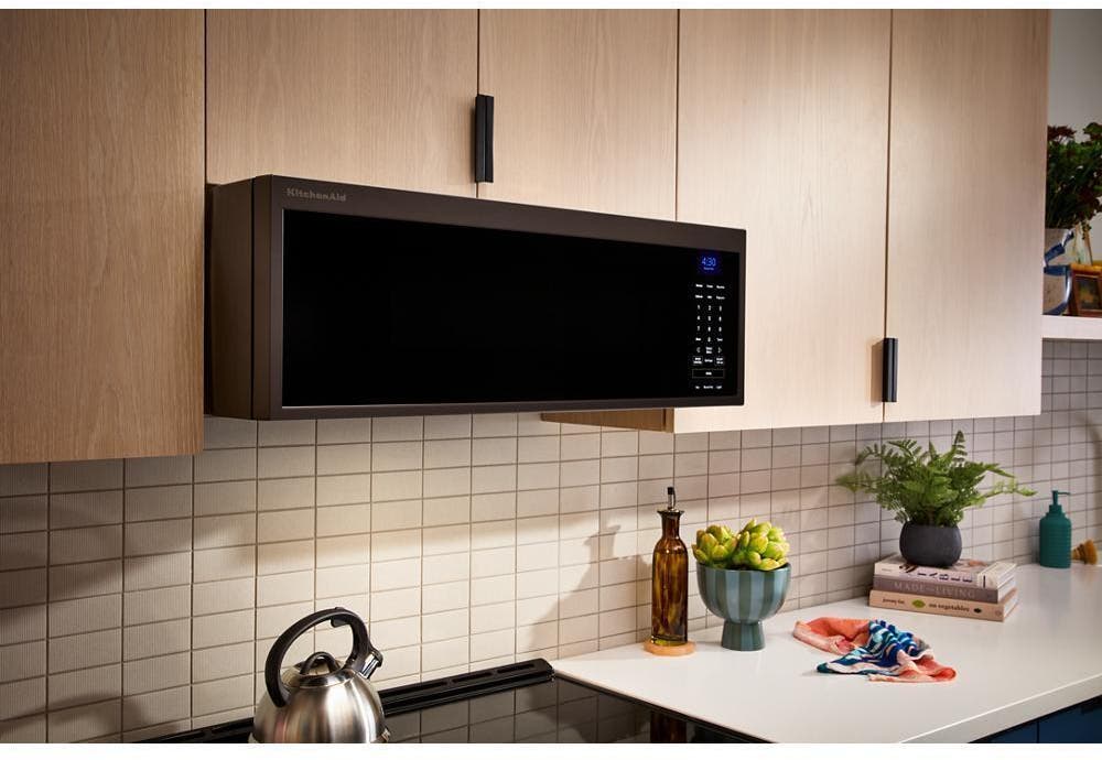 KitchenAid KMML550RBS Black Stainless Steel with PrintShield Finish