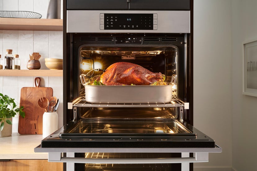 Bosch HBL8443UC 30 Inch Single Convection Smart Electric Wall Oven...