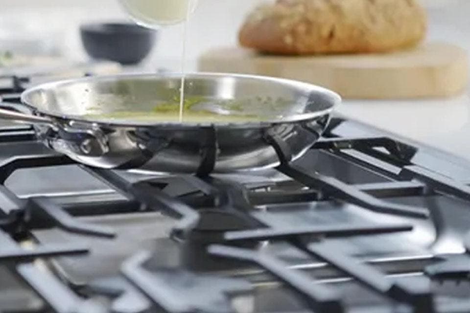 Thermador SGSXP305TS Stainless Steel, Pedestal Burners