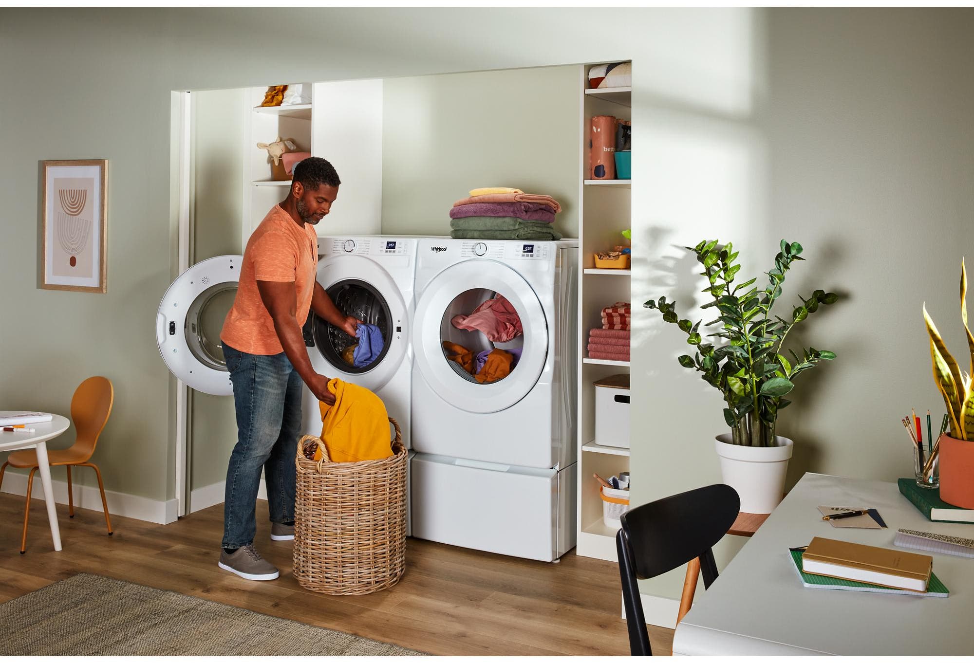 Whirlpool WED4720RW White