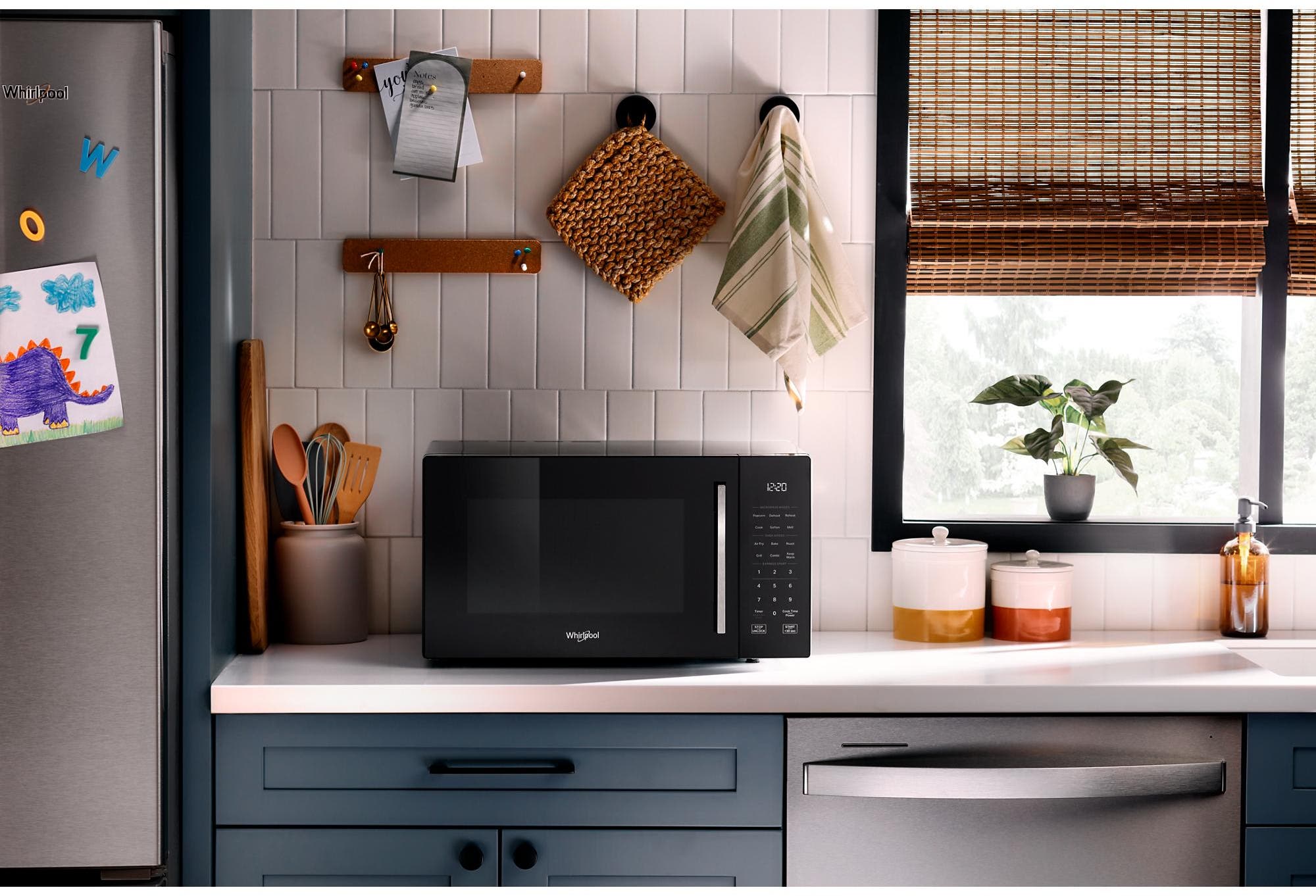 Whirlpool WMCS5522RB Black