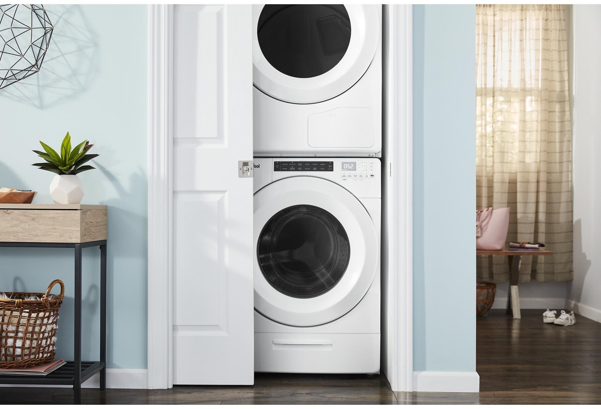 Whirlpool WHD560CHW White