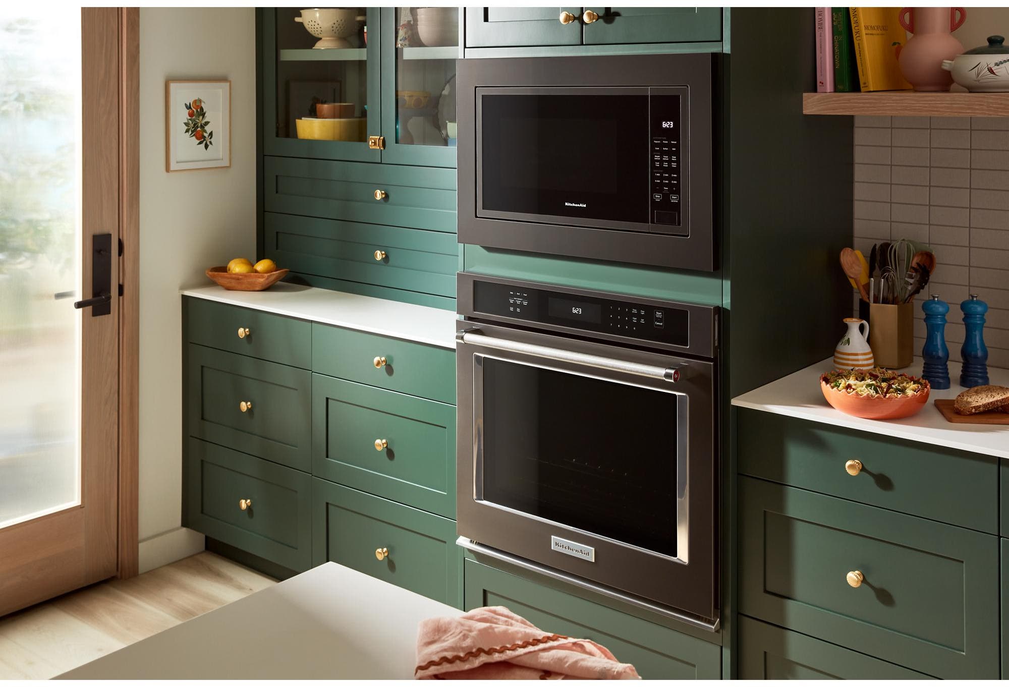 KitchenAid KDPM604KBS Black Stainless Steel with Printshield Finish