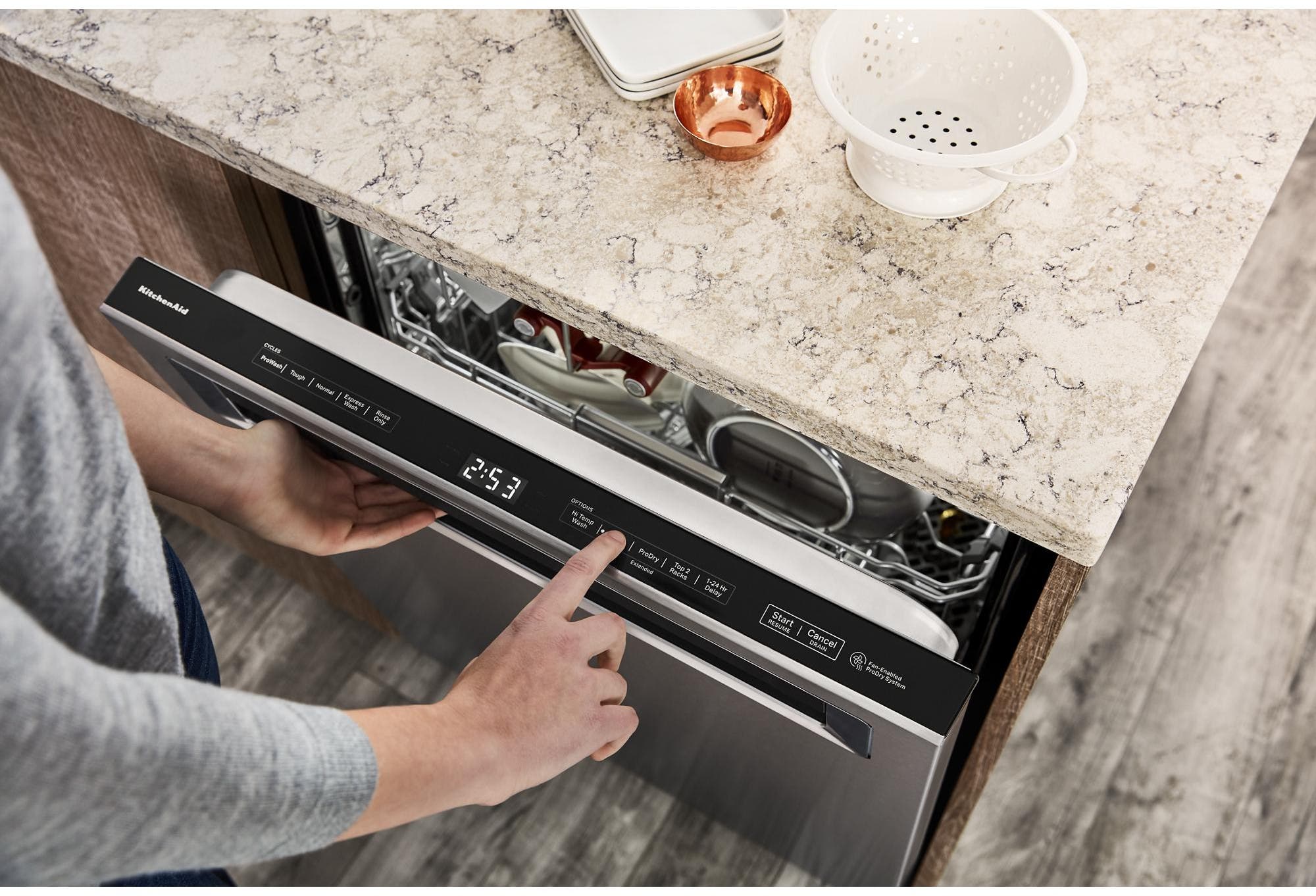 KitchenAid KDPM804KPS Stainless Steel with Printshield Finish